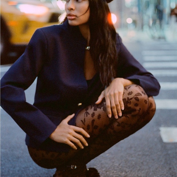 Anthropologie Black Floral Lace Hosiery - Picture 4 of 6